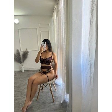 Corset, tanga y liguero