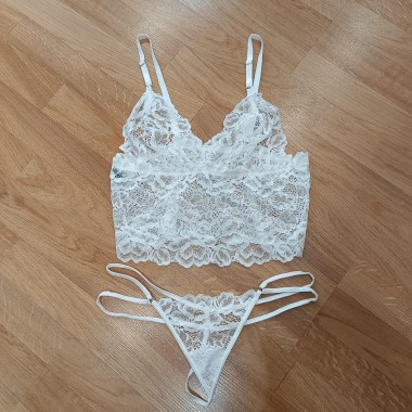 Lencería blanca de novia hecha a mano